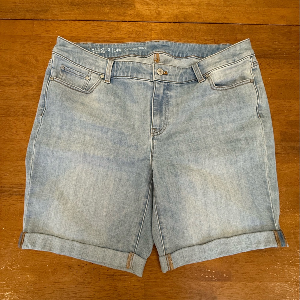 Talbots Light Wash Girlfriend Shorts 14W